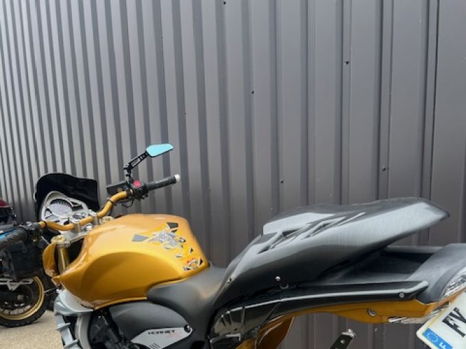 HONDA CB 600 F HORNET 4
