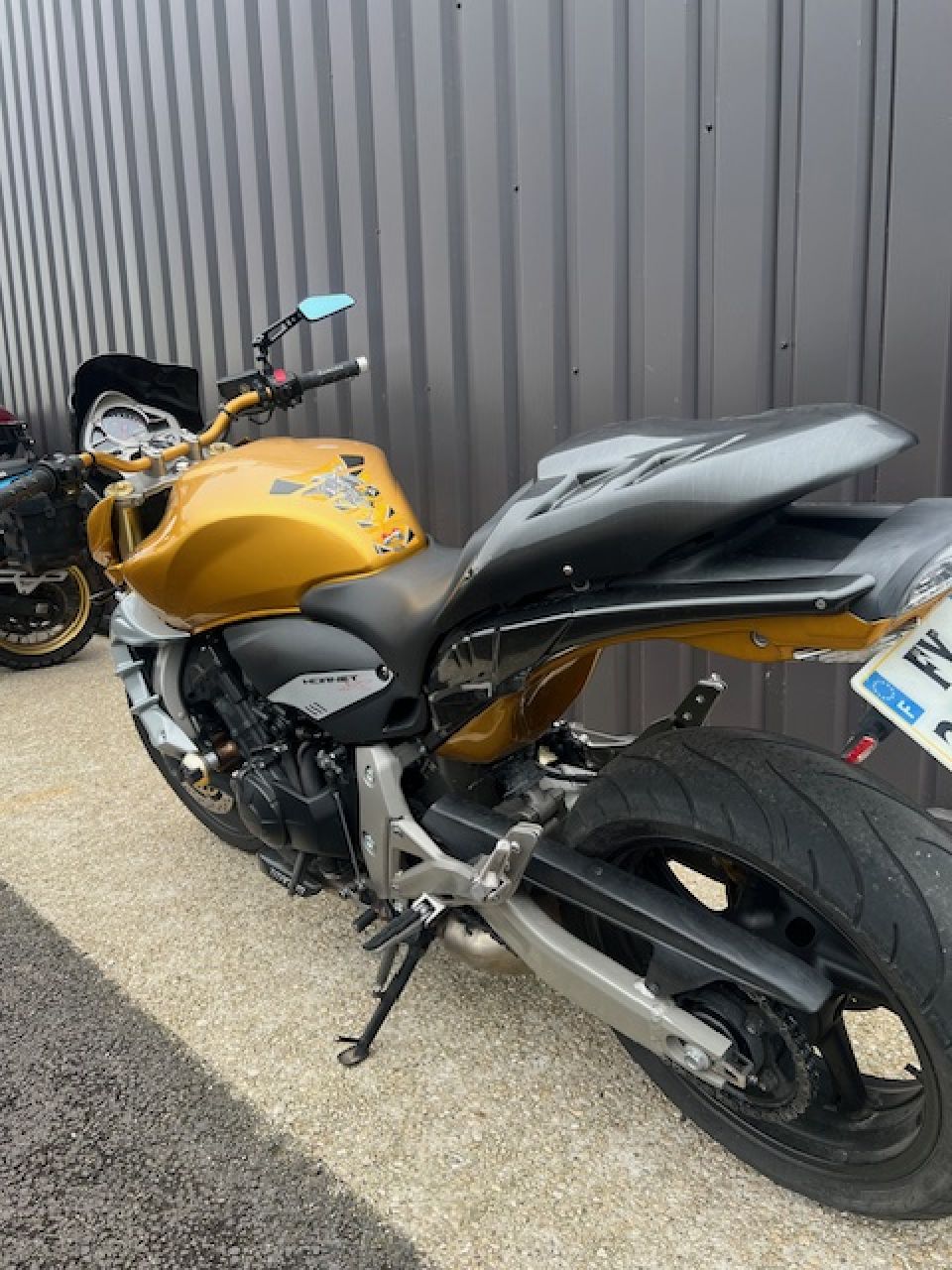 HONDA CB 600 F HORNET 4