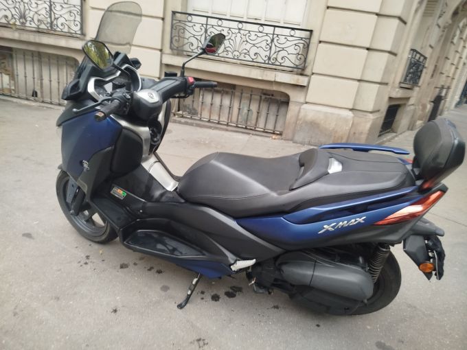 YAMAHA XMAX 125 4