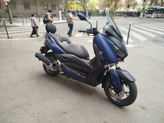 YAMAHA XMAX 125 4