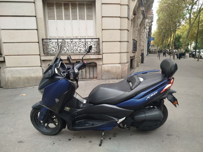YAMAHA XMAX 125 4