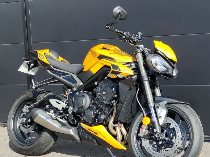 TRIUMPH STREET TRIPLE 765 RS 4