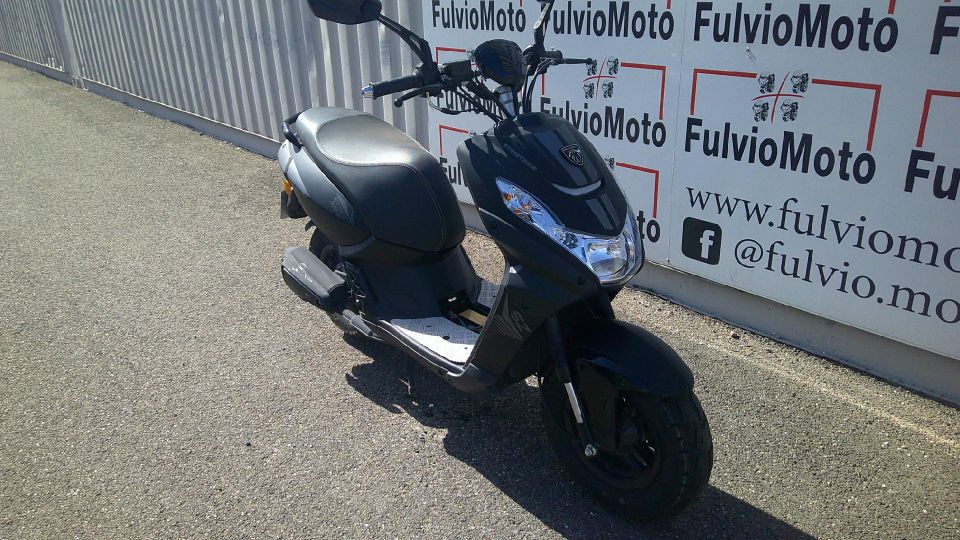 PEUGEOT STREET ZONE 50 4