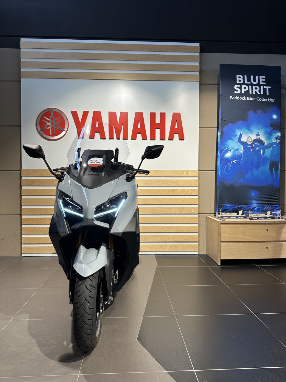 YAMAHA XP T-MAX 560 TECH MAX 4