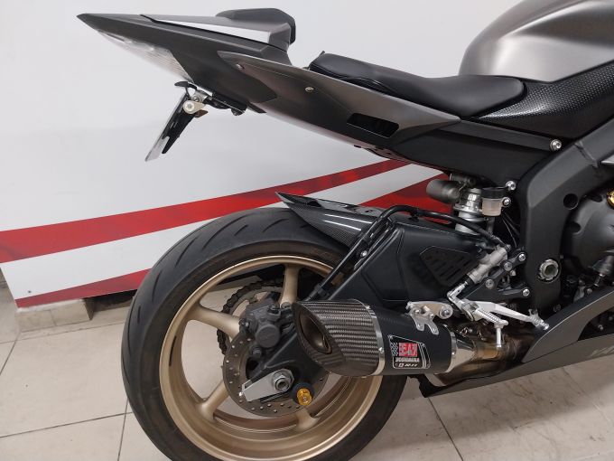 YAMAHA R6 4
