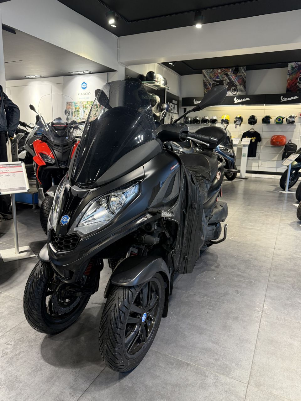 PIAGGIO MP3 300 HPE ABS ASR 4