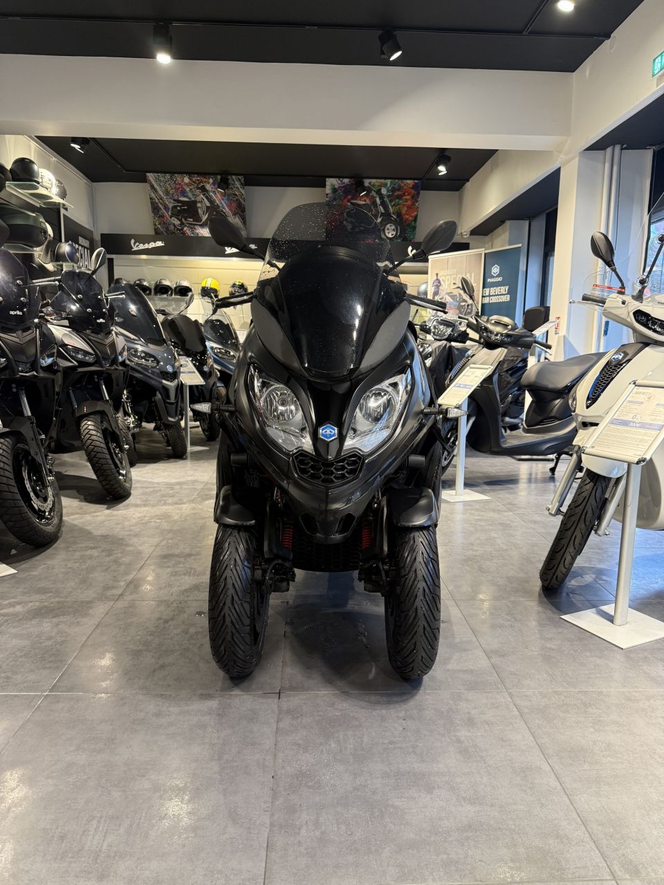 PIAGGIO MP3 300 HPE ABS ASR 4