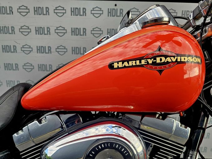 HARLEY-DAVIDSON DYNA SUPER GLIDE 1584 4