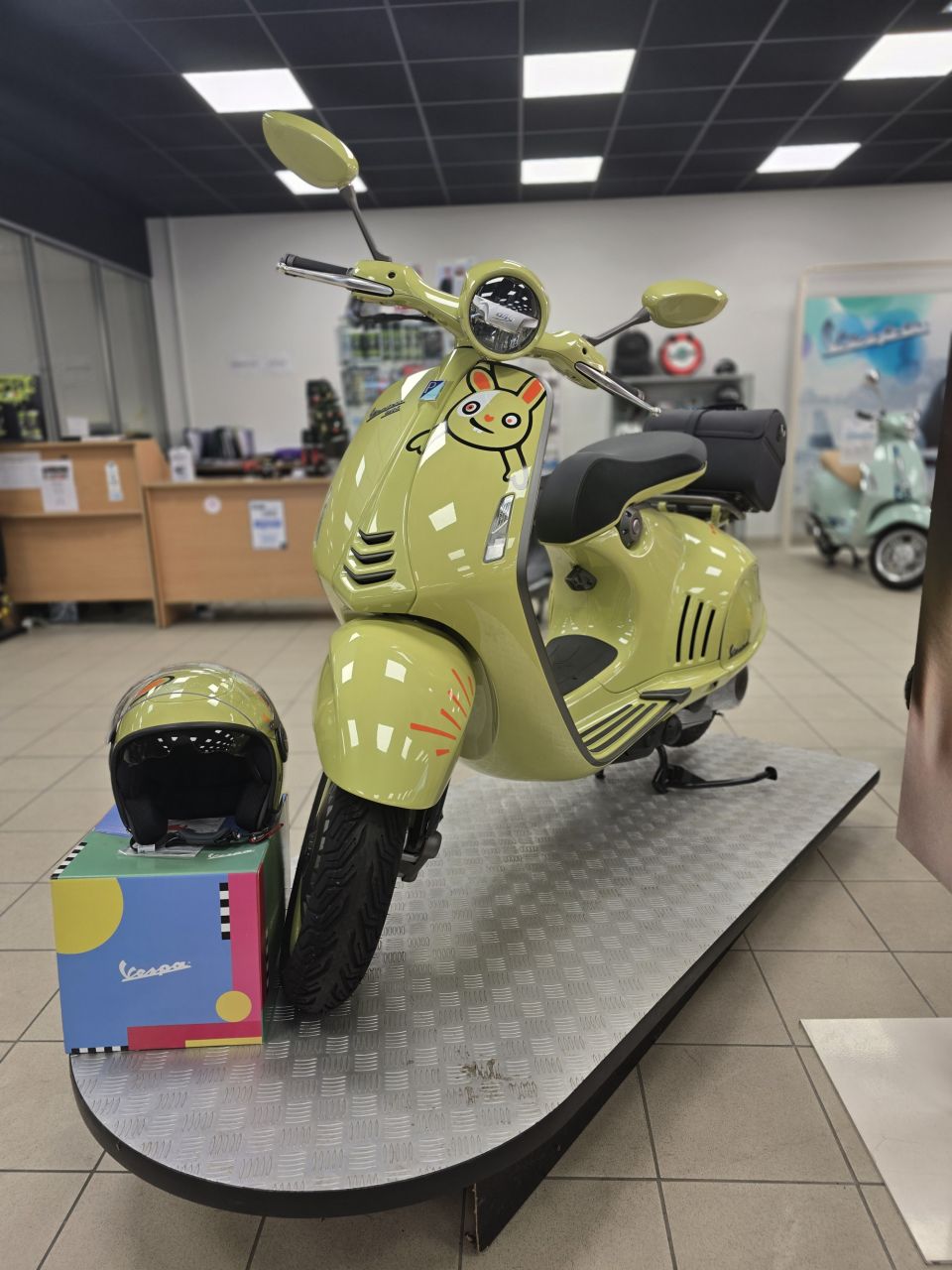 VESPA 946 ABS-ASR 125 4