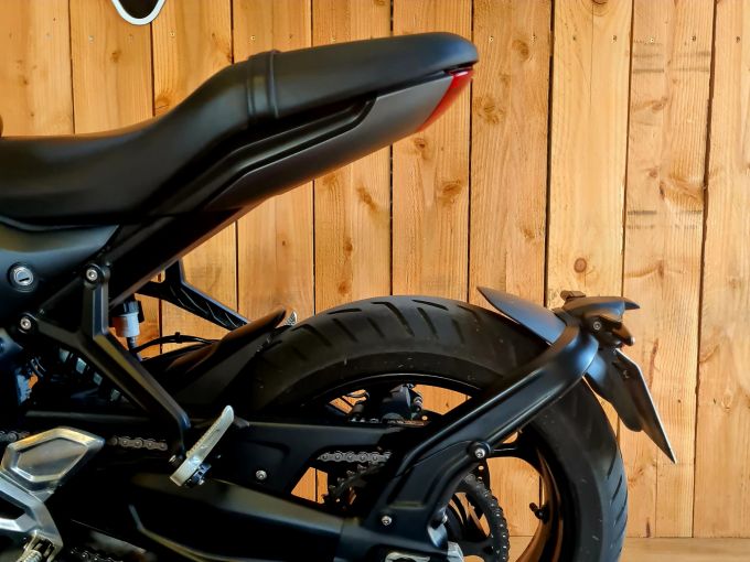 TRIUMPH TRIDENT 660 4