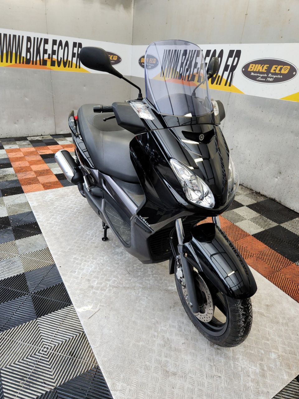 YAMAHA X-MAX 125 4