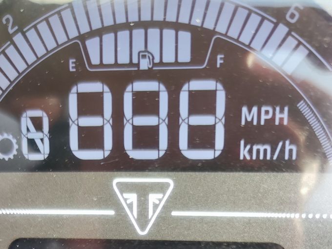 TRIUMPH SPEED TWIN 1200 4