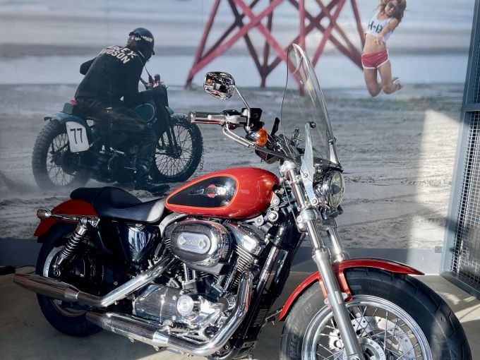 HARLEY-DAVIDSON SPORTSTER 1200 XL 4