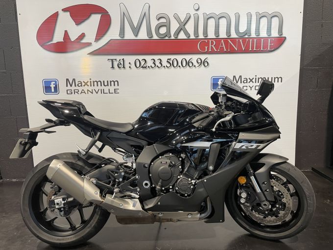 YAMAHA YZF 1000 R1 4