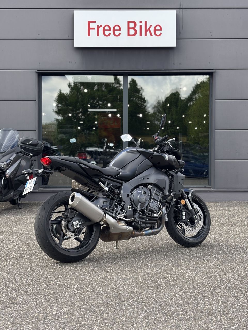 YAMAHA MT-10 4