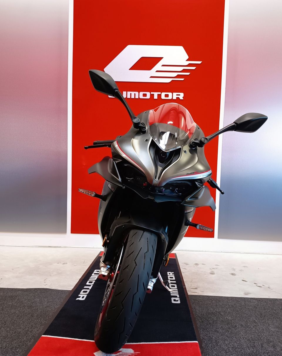 QJ MOTOR SRK 921 RR 4