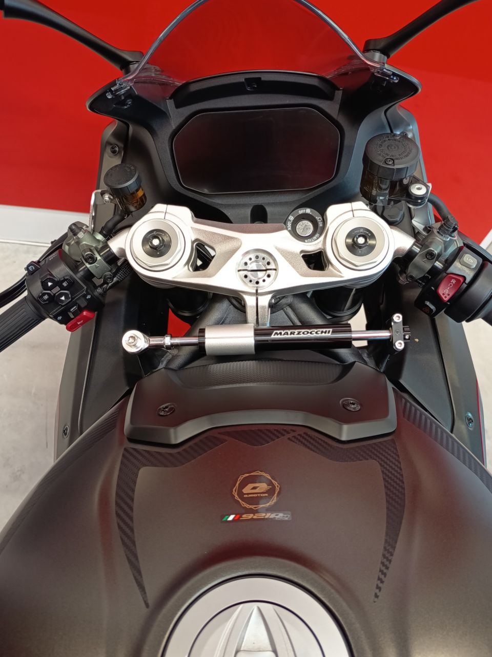 QJ MOTOR SRK 921 RR 4