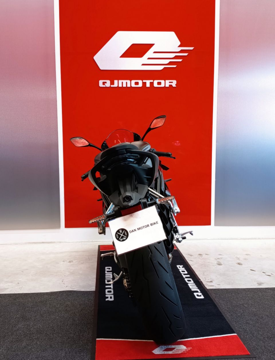 QJ MOTOR SRK 921 RR 4