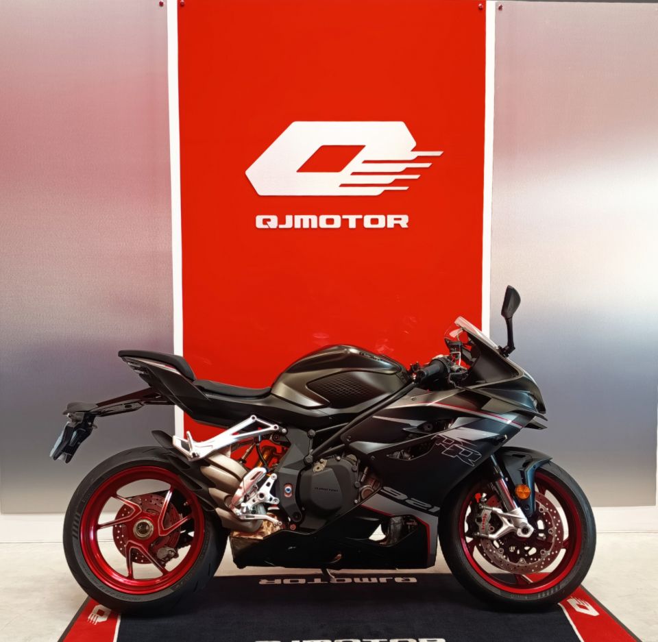 QJ MOTOR SRK 921 RR 4