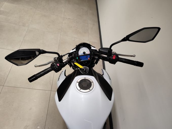 KAWASAKI ER-6 4