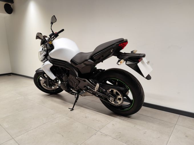 KAWASAKI ER-6 4