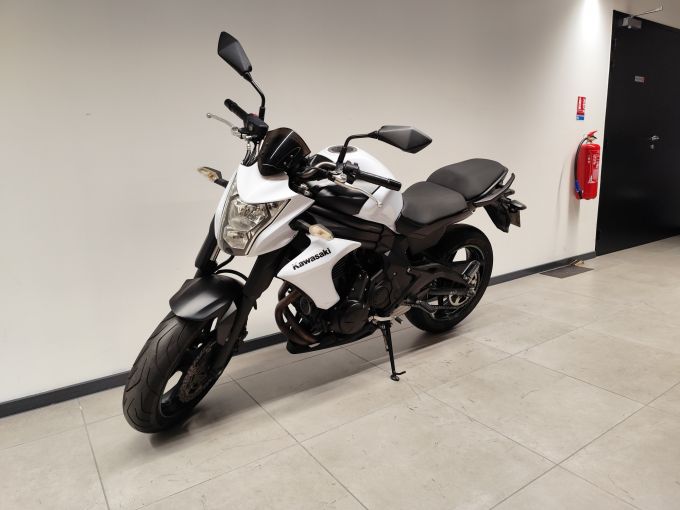 KAWASAKI ER-6 4