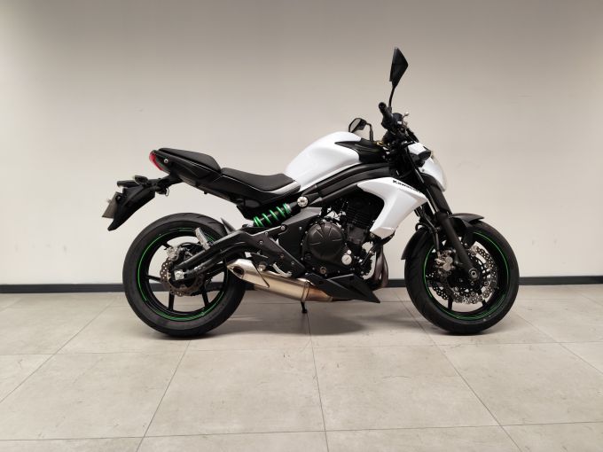KAWASAKI ER-6 4