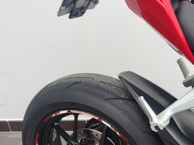 DUCATI STREETFIGHTER S 4