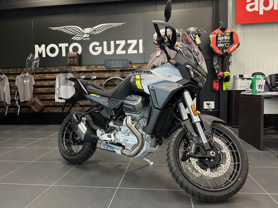 MOTO GUZZI STELVIO 4