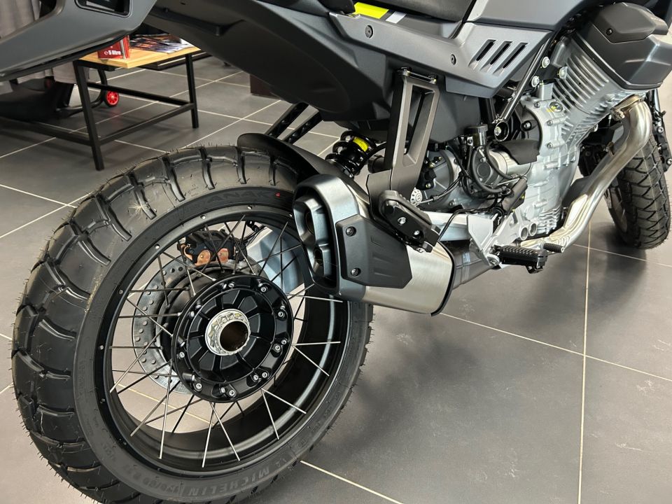 MOTO GUZZI STELVIO 4