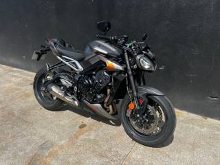 TRIUMPH STREET TRIPLE 765 RS - 2025