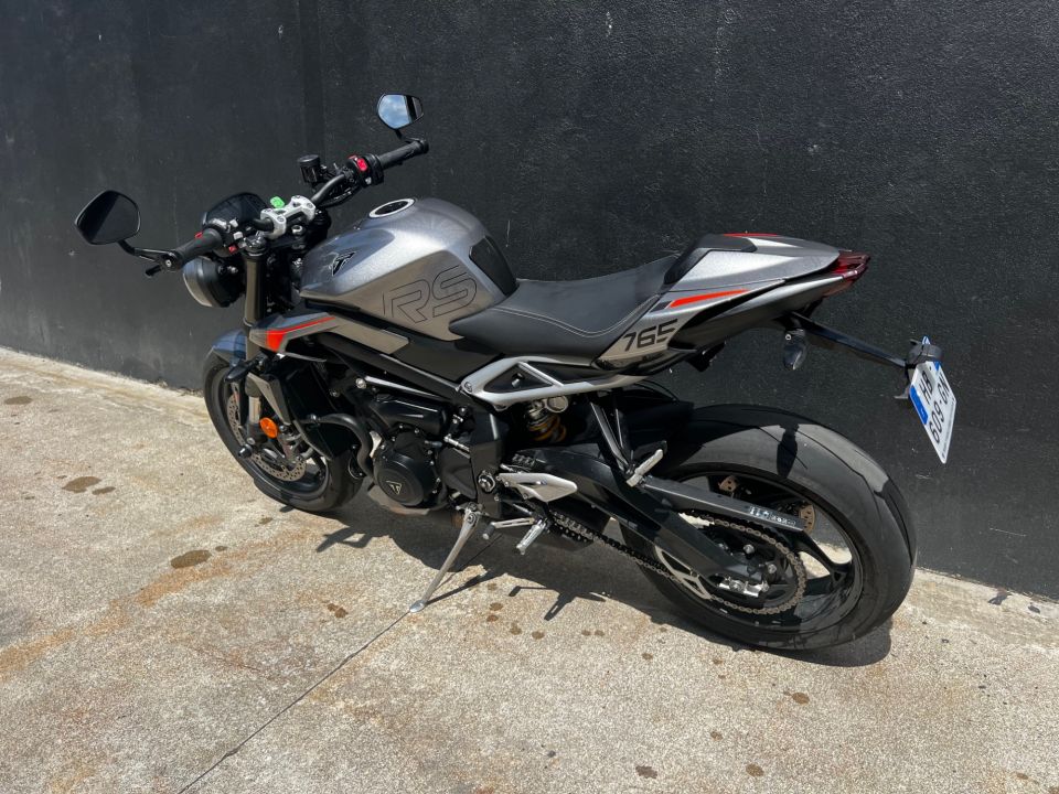 TRIUMPH STREET TRIPLE 765 RS 4
