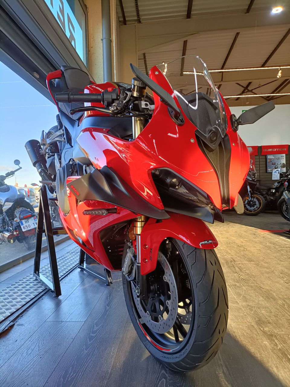 QJ MOTOR SRK 800 RR 4