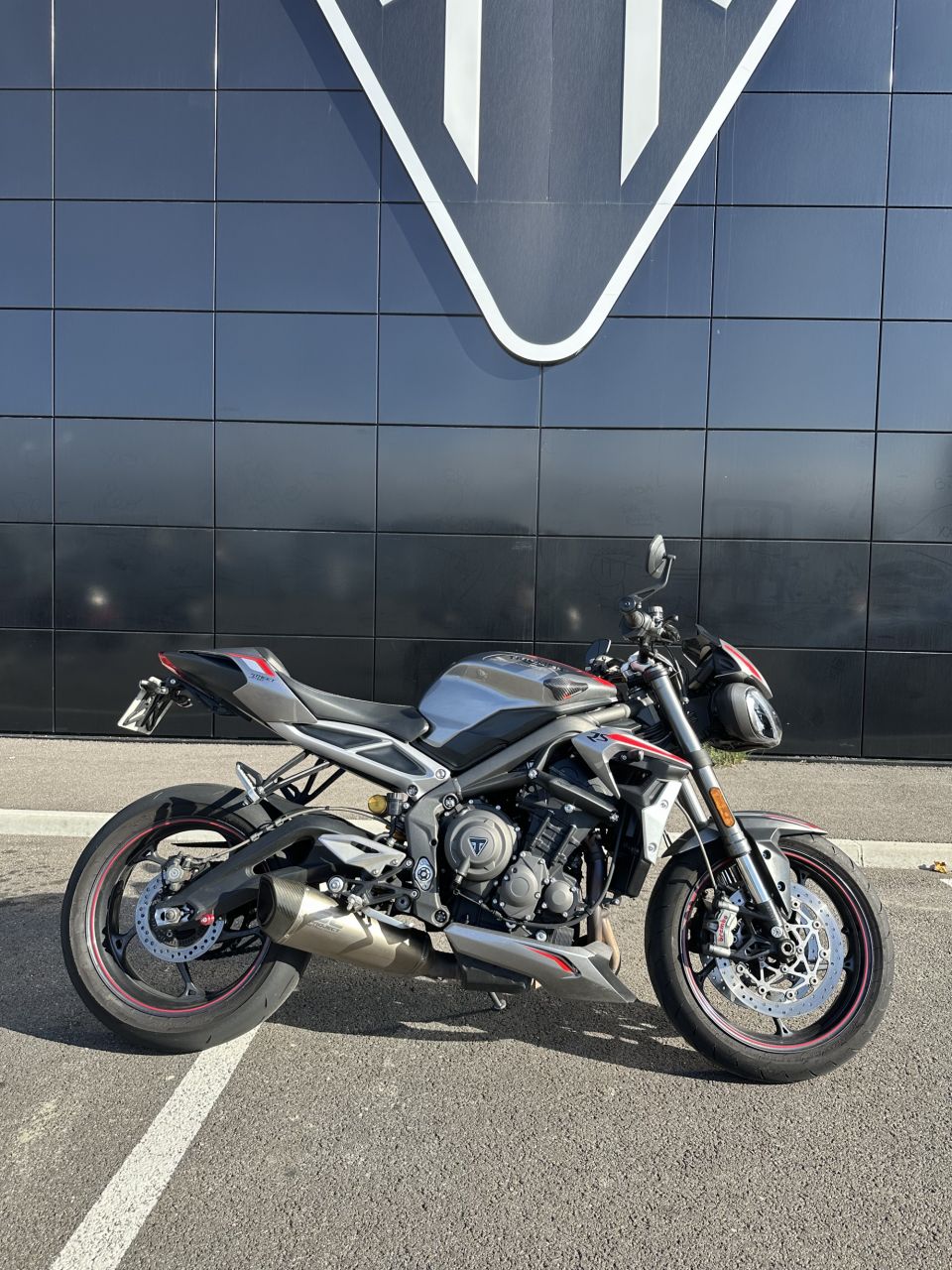 TRIUMPH STREET TRIPLE 765 RS 4