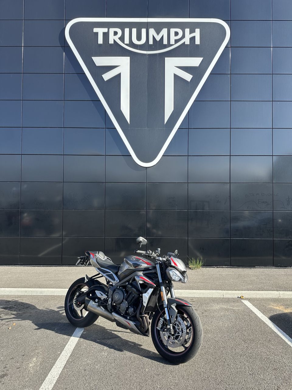 TRIUMPH STREET TRIPLE 765 RS 4