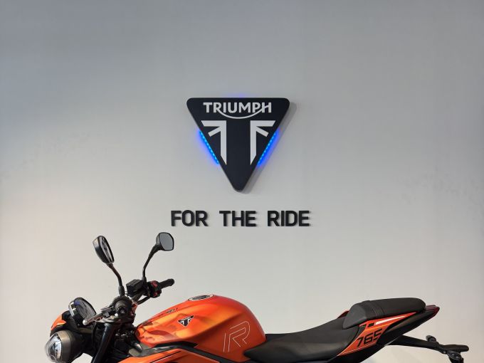 TRIUMPH STREET TRIPLE 765 R 4