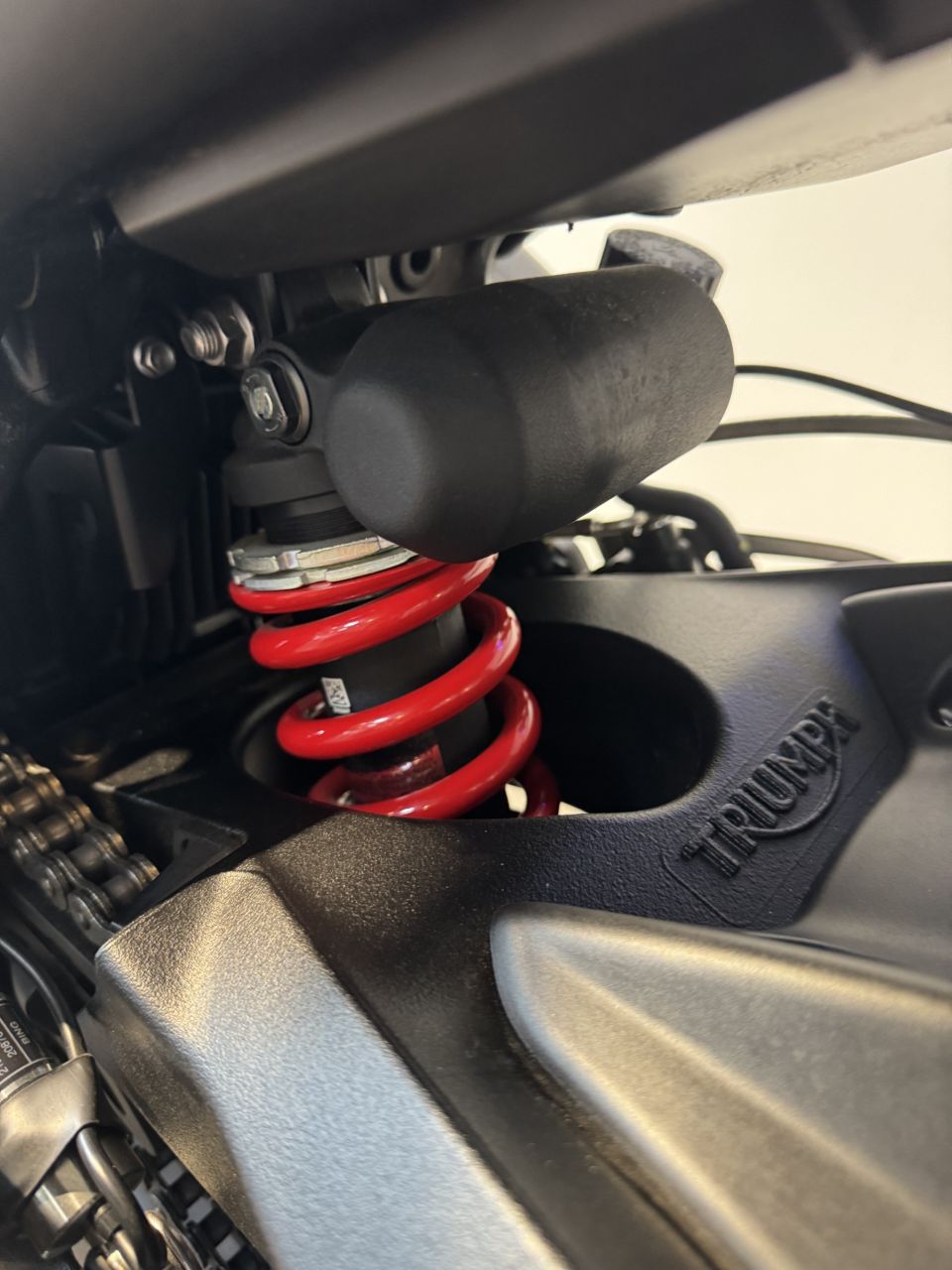 TRIUMPH STREET TRIPLE 765 R 4