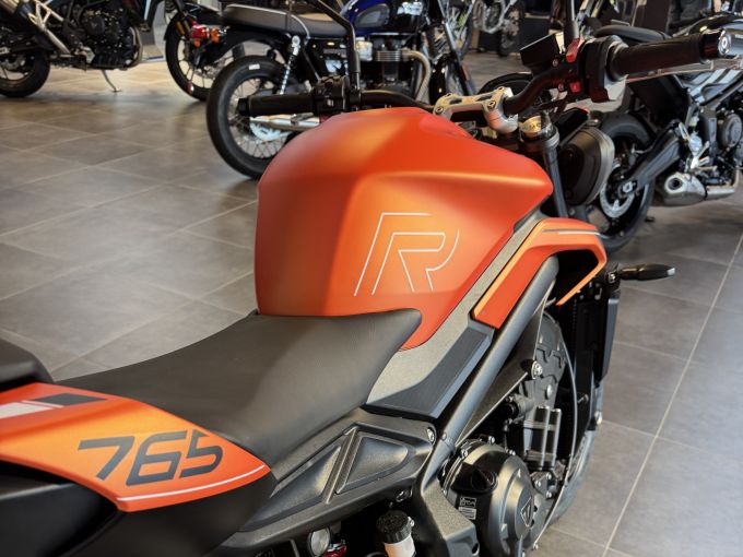TRIUMPH STREET TRIPLE 765 R 4
