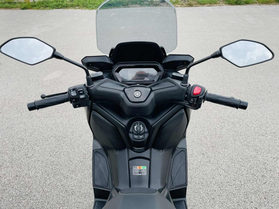 YAMAHA X-MAX 125 IRON MAX 4