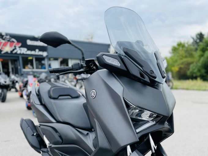 YAMAHA X-MAX 125 IRON MAX 4