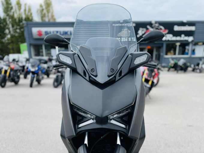 YAMAHA X-MAX 125 IRON MAX 4