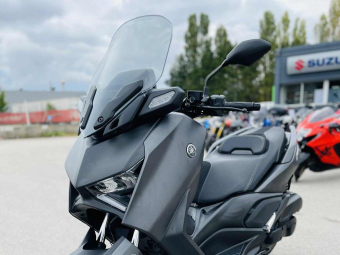 YAMAHA X-MAX 125 IRON MAX 4