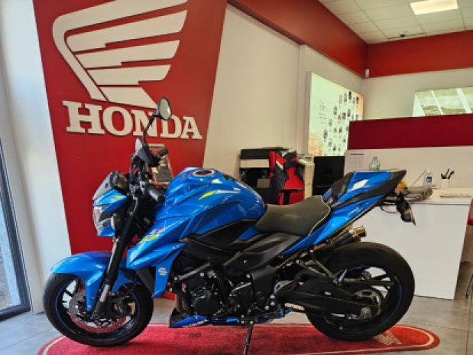 SUZUKI GSX-S 750 4