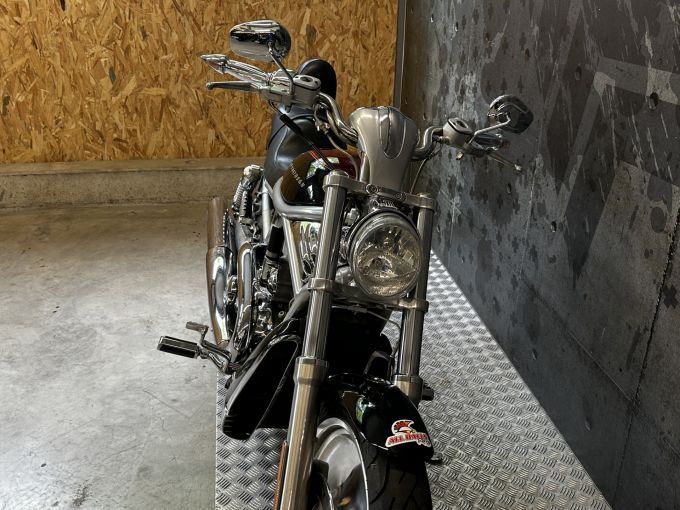 HARLEY-DAVIDSON V-ROD 1130 4
