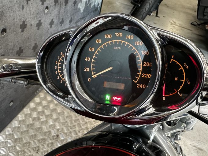 HARLEY-DAVIDSON V-ROD 1130 4