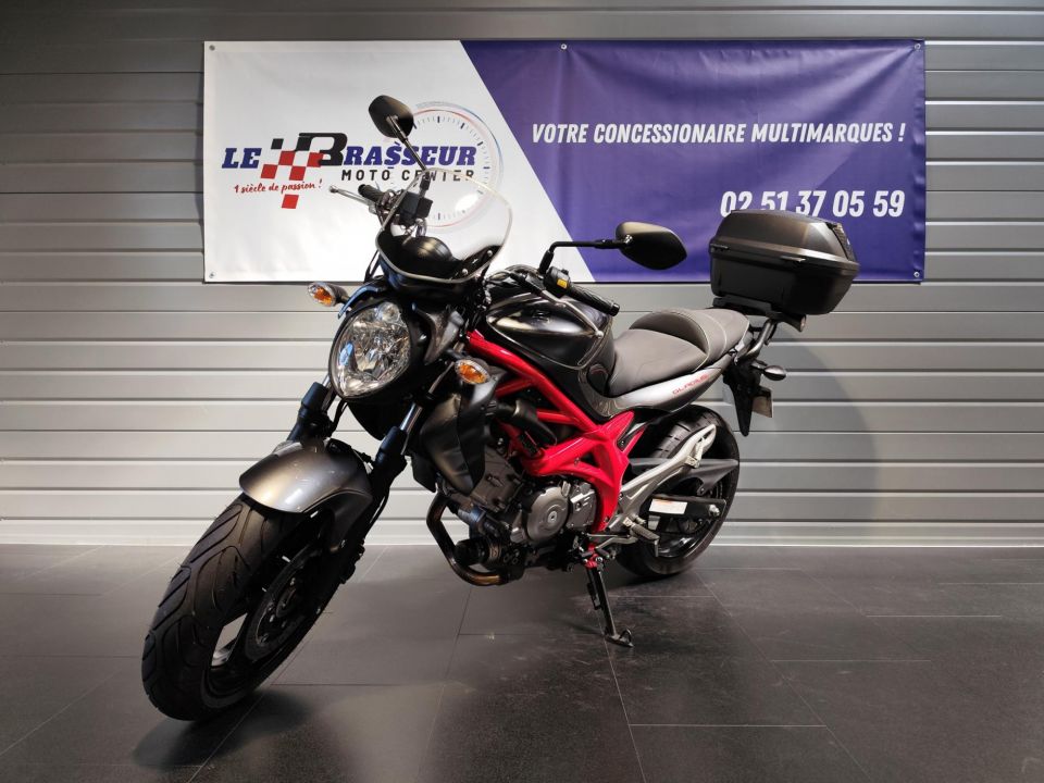 SUZUKI GLADIUS 650 ABS 4