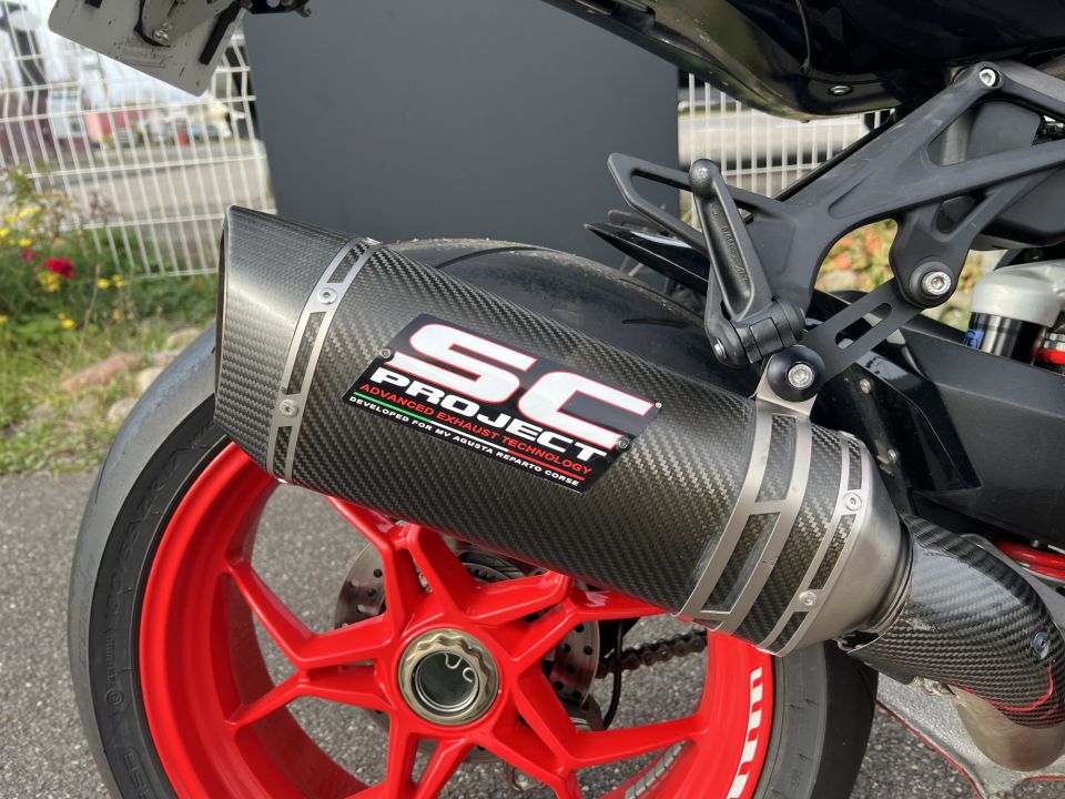 MV AGUSTA F3 800 RC 4
