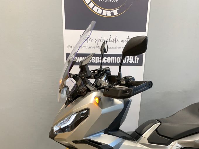HONDA X-ADV 4