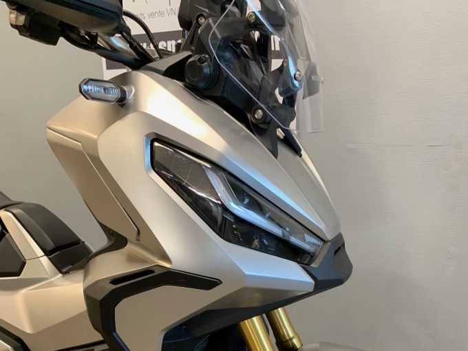 HONDA X-ADV 4