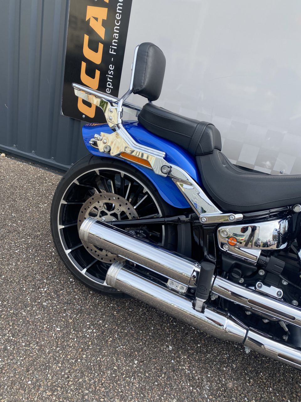 HARLEY-DAVIDSON SOFTAIL BREAKOUT 1923 4